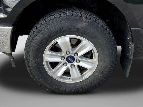 Used 2018 Ford F150 XLT w/ Equipment Group 301A Mid AWD/4WD image 3
