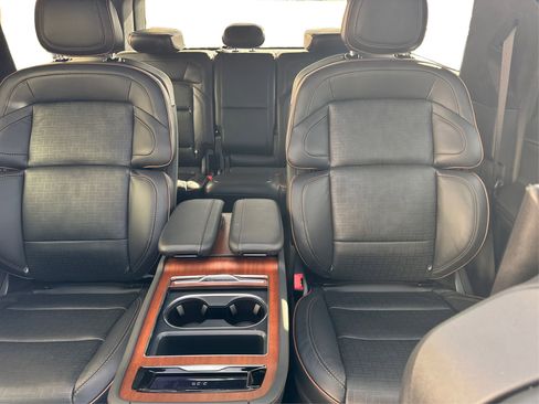 Used 2025 Lincoln Navigator Black Label image 20