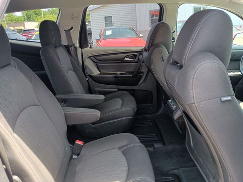 Used 2017 Chevrolet Traverse LT AWD/4WD image 7