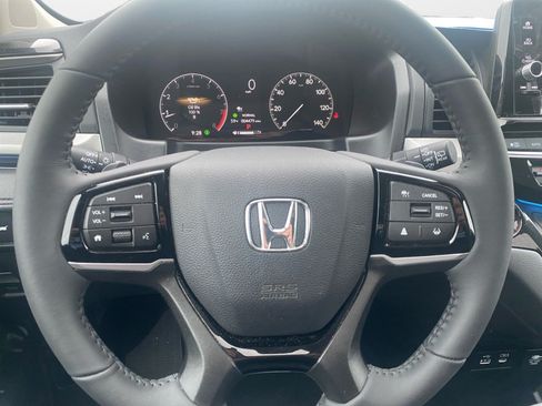 Certified 2026 Honda Odyssey Touring image 13