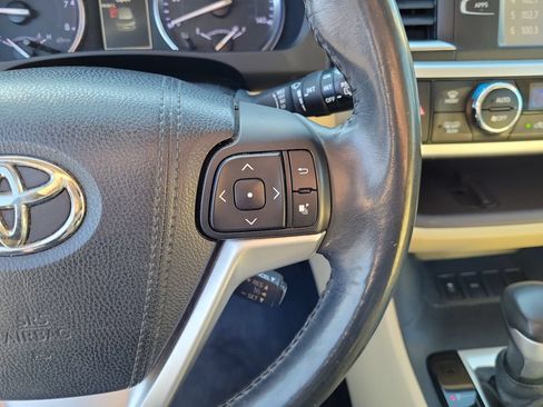 Used 2015 Toyota Highlander XLE FWD image 30