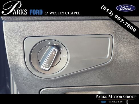 Used 2023 Volkswagen Tiguan SE w/ Panoramic Sunroof Package image 27