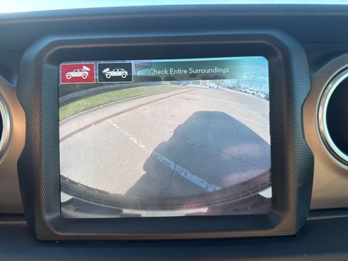 Used 2021 Jeep Wrangler Unlimited Rubicon w/ Dual Top Group image 14