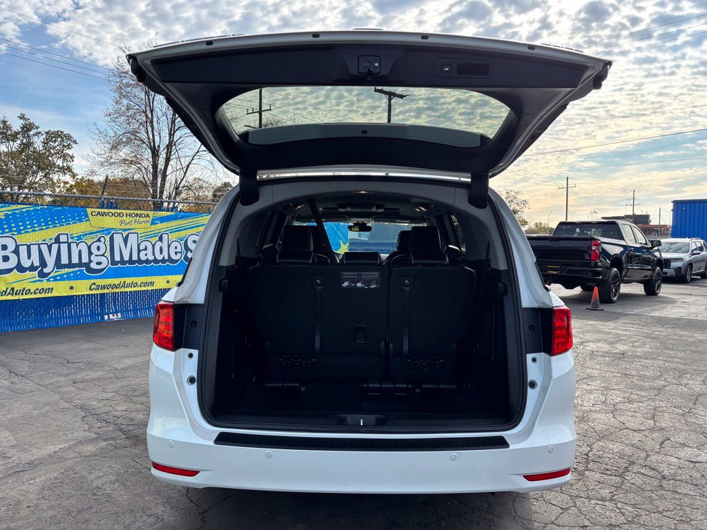 Used 2024 Honda Odyssey Elite image 4