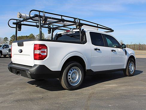 Used 2025 Ford Maverick XLT w/ Equipment Group 302A image 5