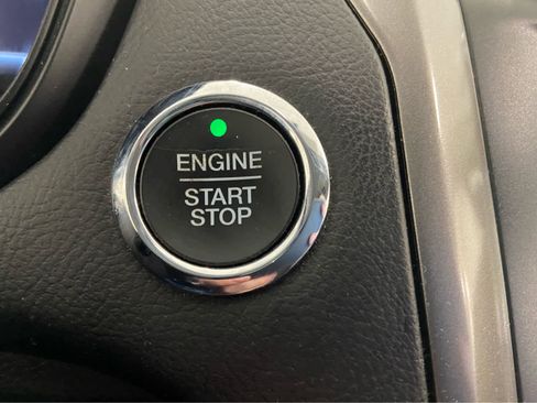 Used 2018 Ford Fusion SE w/ Fusion SE Technology Package image 35