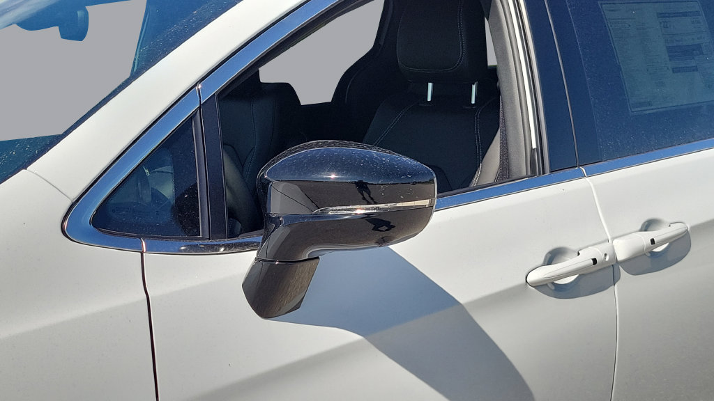 New 2027 Chrysler Pacifica Select w/ Family Tech Group FWD image 28