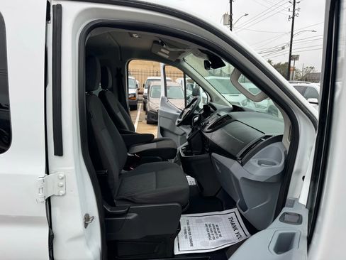 Used 2019 Ford Transit 150 XL image 34