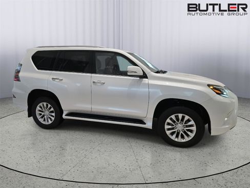 Used 2023 Lexus GX 460 Premium w/ Premium Plus Package image 5