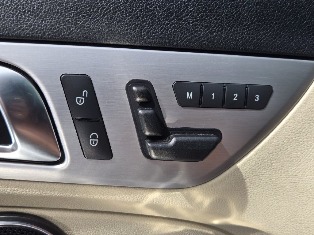 Used 2014 Mercedes-Benz SLK 250 image 24