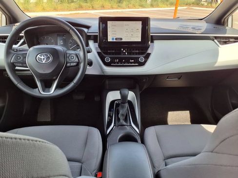 Used 2025 Toyota Corolla SE FWD image 17