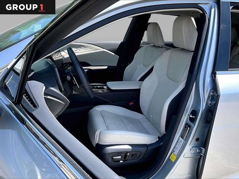 Used 2023 Lexus RX 350 FWD w/ Cold Area Package image 7