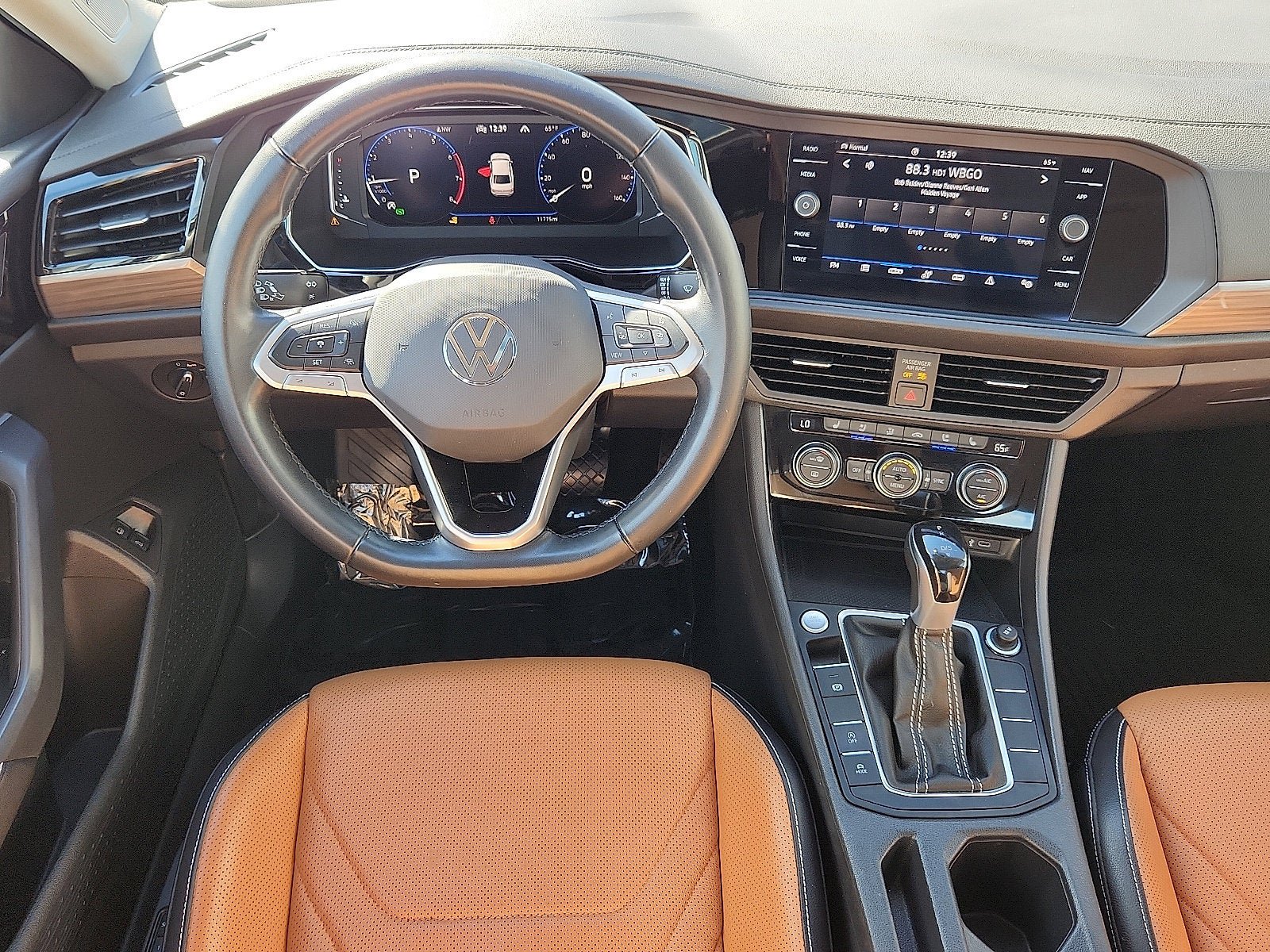 Certified 2023 Volkswagen Jetta SEL FWD image 11