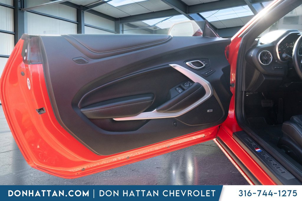 Used 2017 Chevrolet Camaro LT RWD image 14