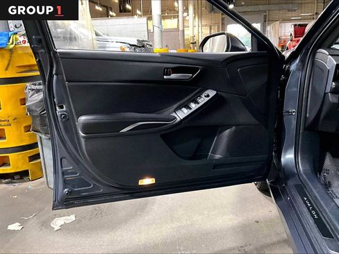 Used 2021 Toyota Avalon XSE w/ Carpet Mat Package (TMS) FWD image 22