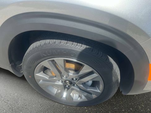 Certified 2025 Kia Seltos S FWD image 3
