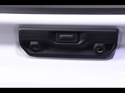 Used 2025 Chevrolet Silverado 1500 LT Trail Boss w/ Dark Appearance Package AWD/4WD image 15