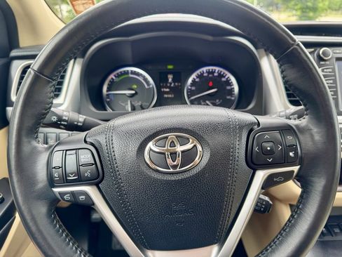 Used 2015 Toyota Highlander Limited image 29