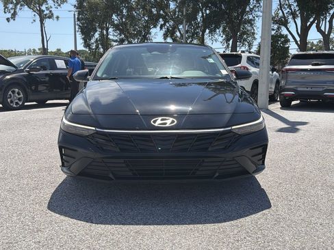 Used 2024 Hyundai Elantra SE FWD image 10