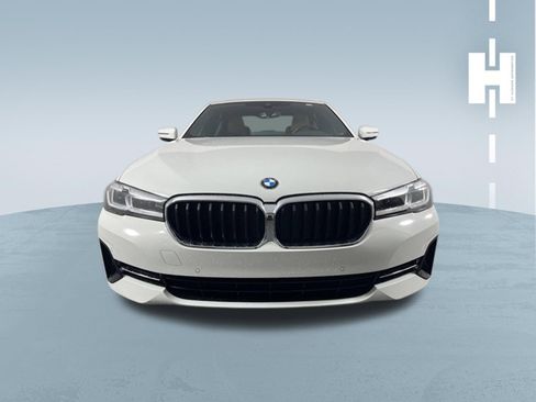 Used 2023 BMW 530i w/ Convenience Package RWD image 3