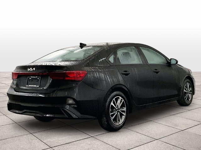 Used 2022 Kia Forte LXS FWD image 11