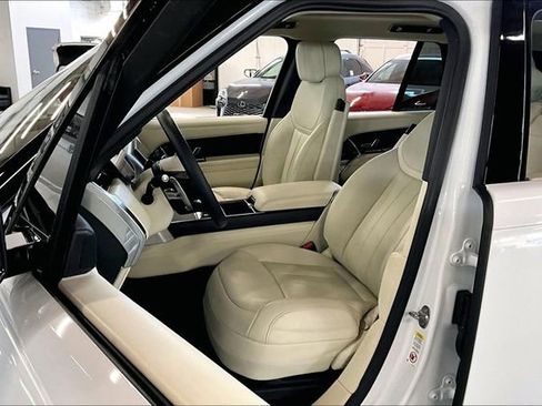 Used 2023 Land Rover Range Rover SE image 21
