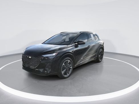 Used 2024 Audi Q4 e-tron Premium Plus image 4