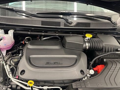 New 2026 Chrysler Pacifica Select w/ S Appearance Package image 10