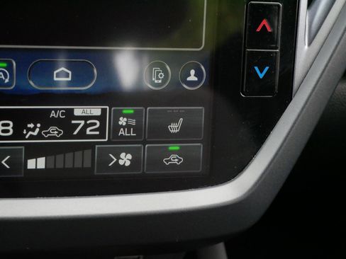 Used 2025 Subaru Forester Limited AWD/4WD image 31