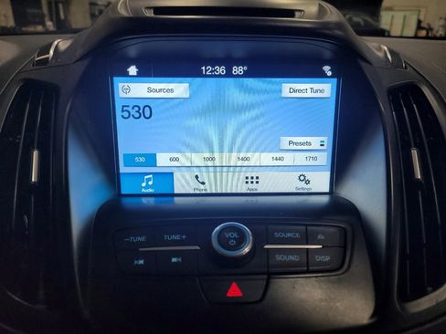 Used 2017 Ford Escape SE w/ Equipment Group 201A FWD image 25
