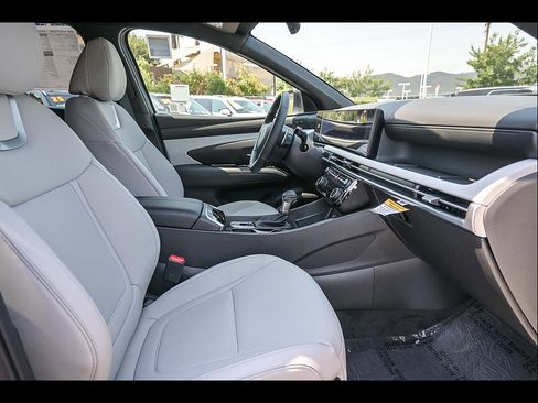 New 2025 Hyundai Santa Cruz Limited AWD/4WD image 17
