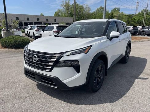 New 2026 Nissan Rogue SV FWD image 7