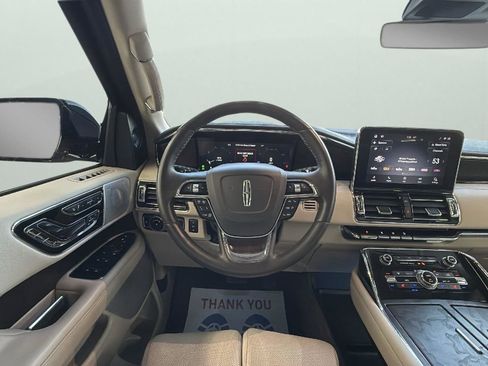 Used 2021 Lincoln Navigator Reserve w/ Luxury Package image 13