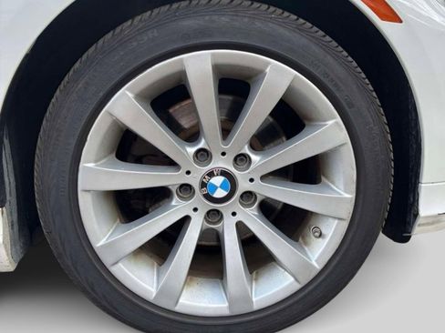 Used 2011 BMW 328i xDrive Sedan AWD/4WD image 8