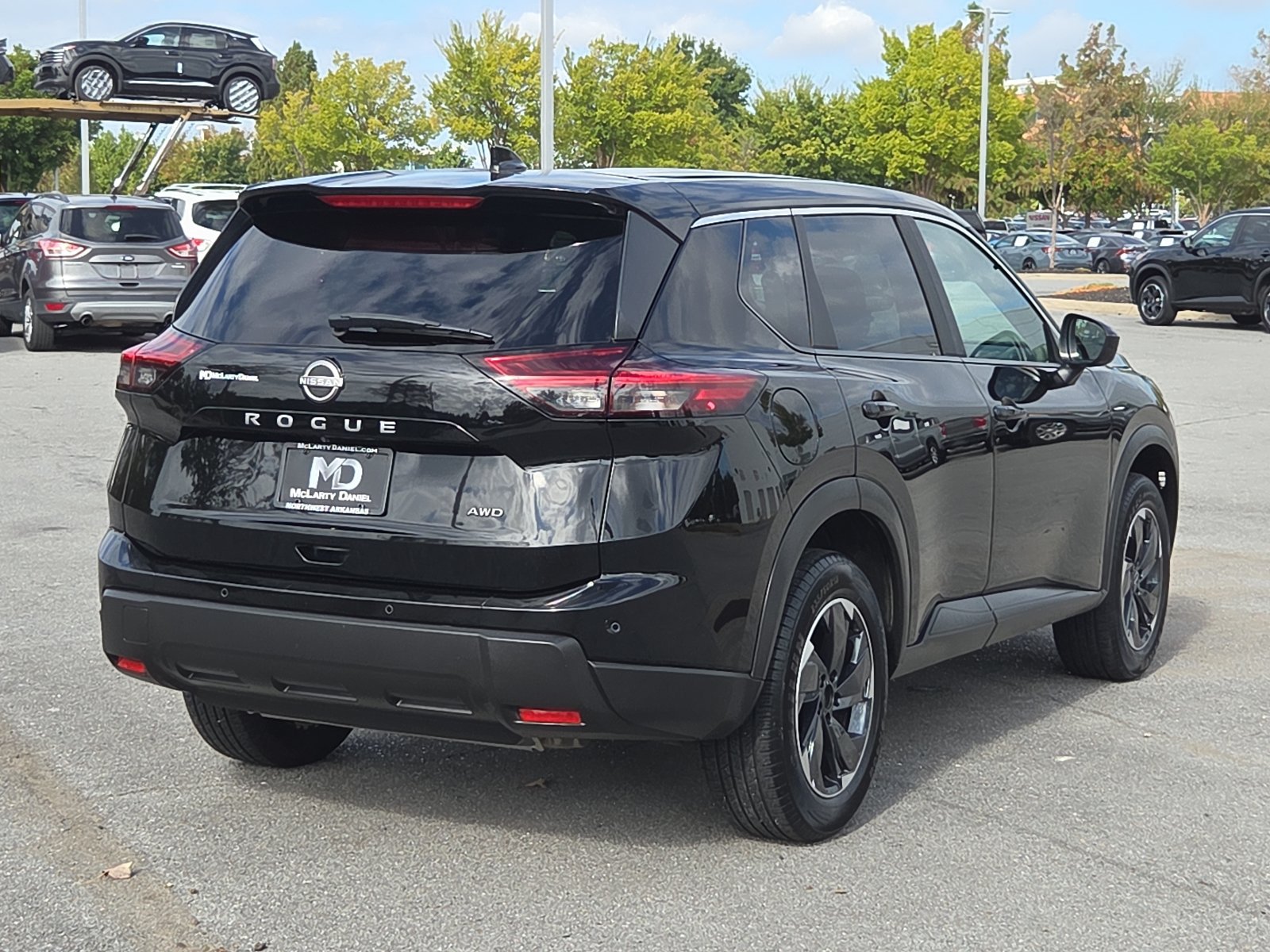 Used 2025 Nissan Rogue SV AWD/4WD image 5