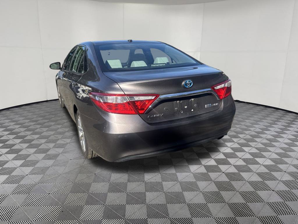 Used 2015 Toyota Camry XLE w/ Moonroof Package FWD image 12