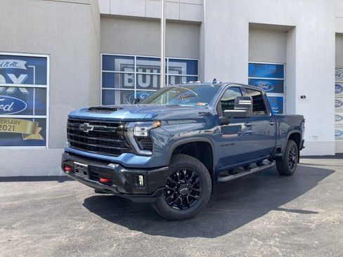 Used 2025 Chevrolet Silverado 2500 LTZ w/ Trail Boss Package AWD/4WD image 1