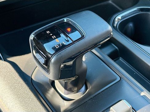 Used 2024 GMC Sierra 1500 AT4 w/ Technology Package image 17