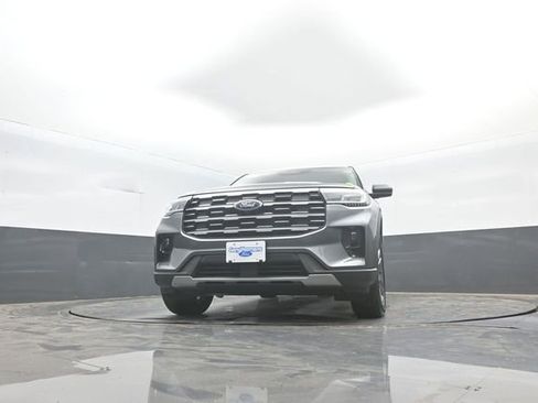 Certified 2025 Ford Explorer Active w/ Active Comfort Package AWD/4WD image 35