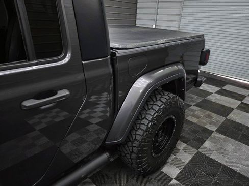 Used 2023 Jeep Gladiator Sport AWD/4WD image 11