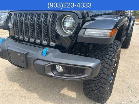 Used 2023 Jeep Wrangler Unlimited Rubicon 4xe w/ Cold Weather Group AWD/4WD image 5