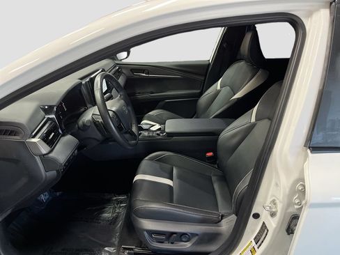 Used 2025 Toyota Camry SE FWD image 21