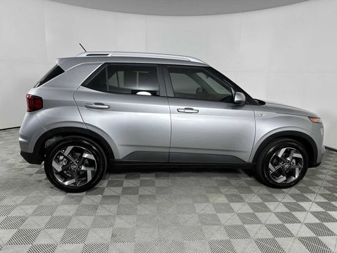 Certified 2026 Hyundai Venue SEL image 9