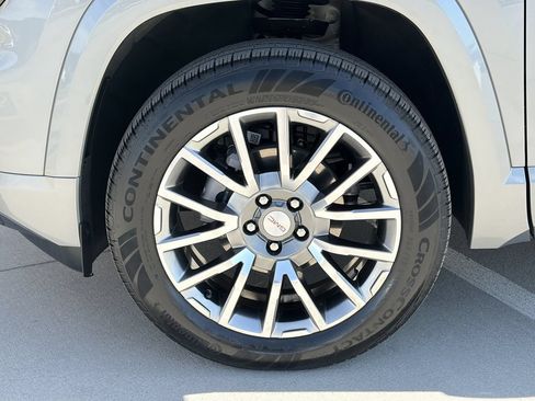 Used 2026 GMC Terrain Denali AWD/4WD image 9