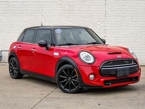 Used 2019 MINI Cooper S w/ Premium Package FWD image 6