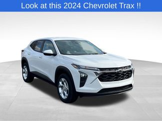 Used 2024 Chevrolet Trax LS w/ LS Convenience Package video 1