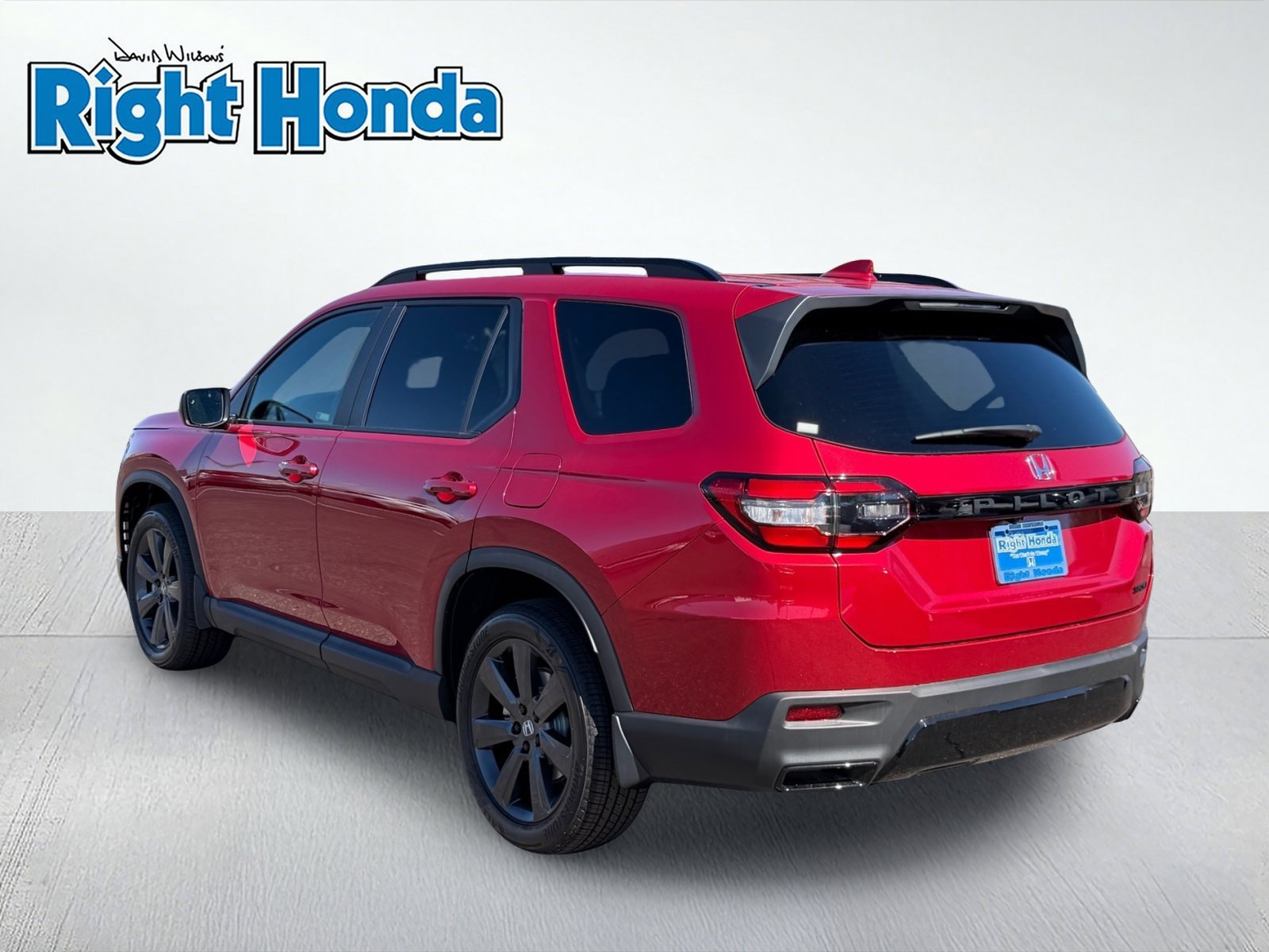New 2026 Honda Pilot Sport image 3