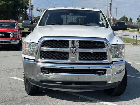 Used 2018 RAM 3500 Tradesman w/ Chrome Appearance Group RWD image 7