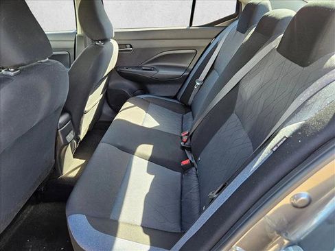 Used 2025 Nissan Versa SV image 19