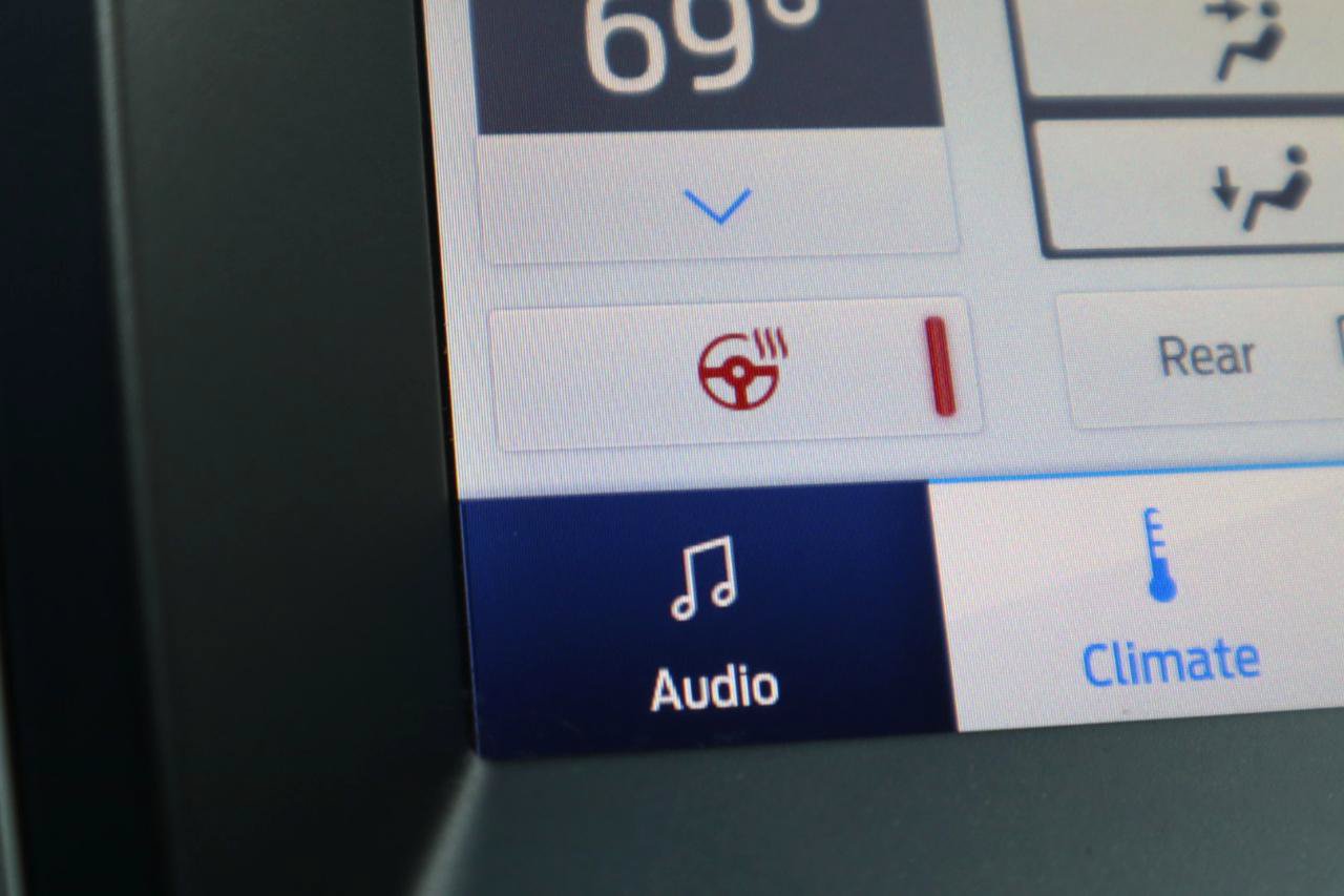 Used 2019 Ford Edge SEL w/ Equipment Group 201A AWD/4WD image 75